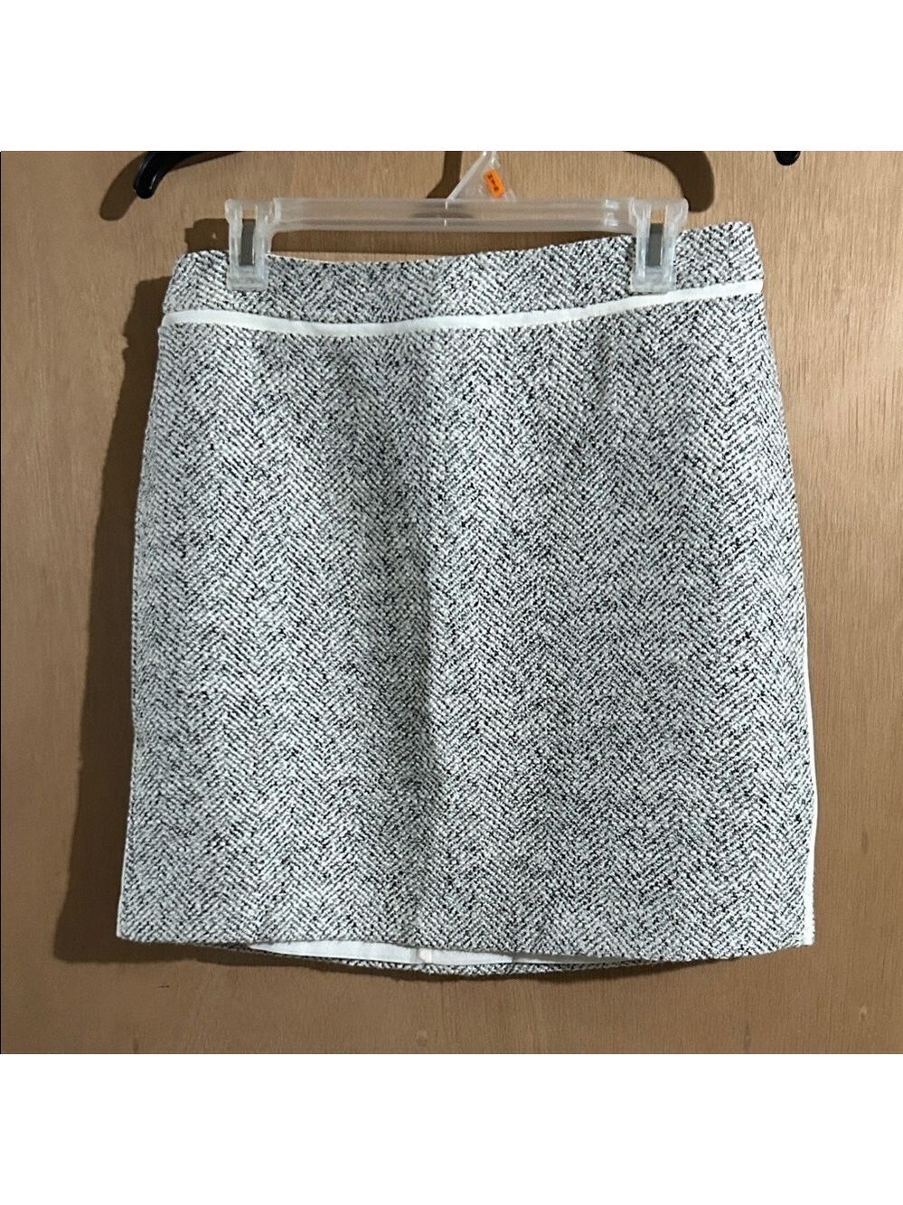 White House Black Market Monochrome Pencil Skirt